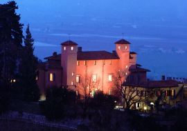 Hotel Ristorante Castello Rosso <span class="fa fa-star"><span class="fa fa-star"><span class="fa fa-star"><span class="fa fa-star"></span>